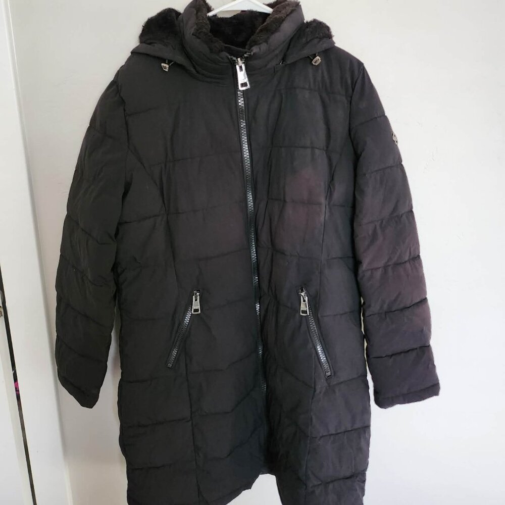 Andrew Mark Women  Size XL Black Puffer Coat with a Hood and Pockets